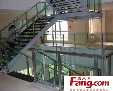 家庭鋼結構樓梯（鋼結構樓梯價格）