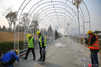 桁架搭建工人(廣東地區(qū)臨時工招聘情況桁架搭建工人工資對比分析) 鋼結構框架設計 第2張 桁架搭建工人(廣東地區(qū)臨時工招聘情況桁架搭建工人工資對比分析) 鋼結構框架設計 第2張